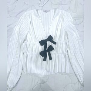 WAYF Bow Blouse
Size XL